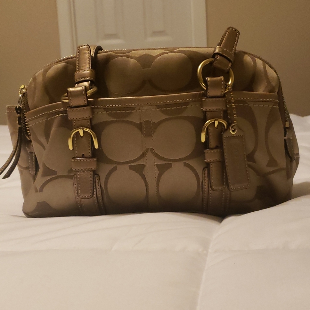 💯 AUTHENTIC Coach purse